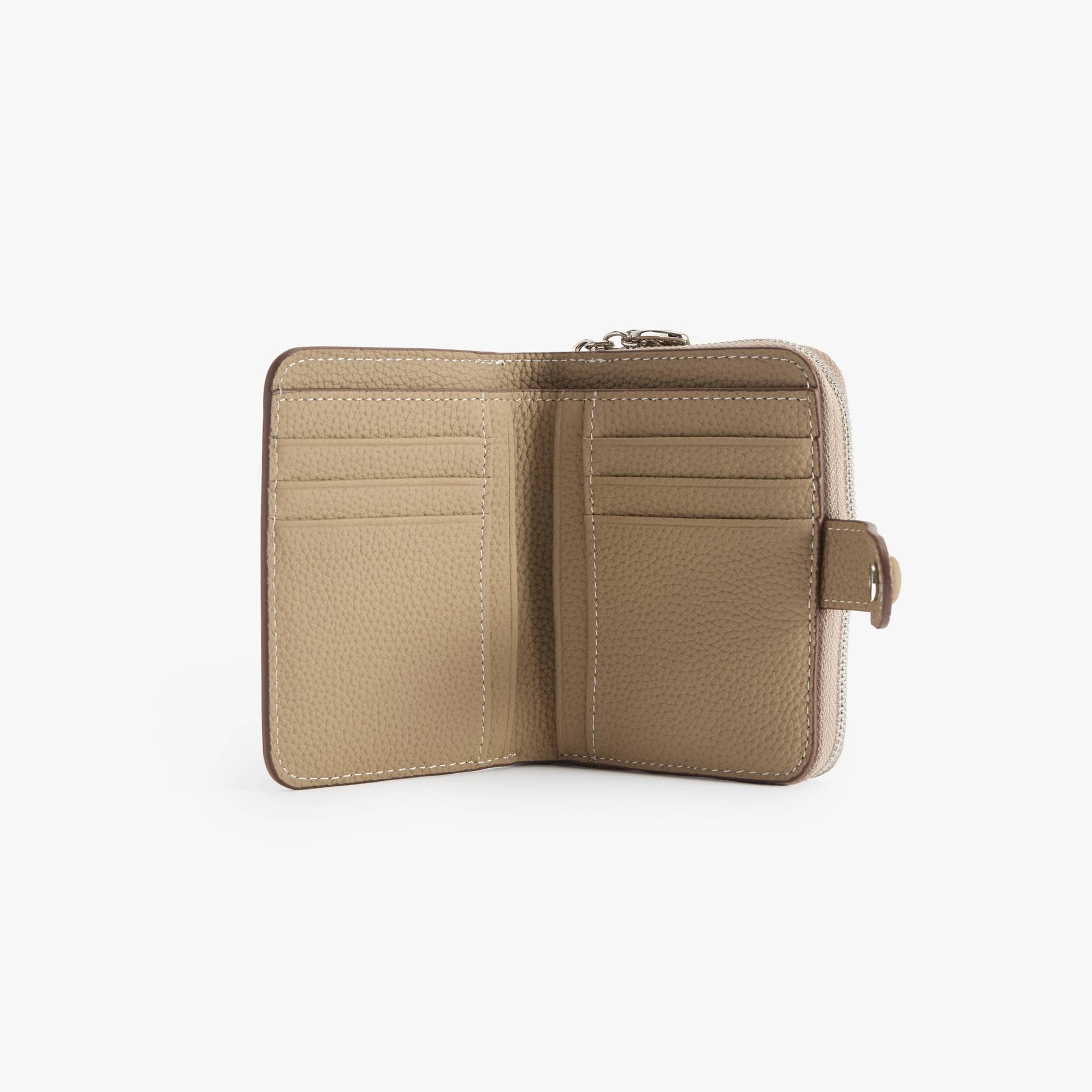 #color_taupe