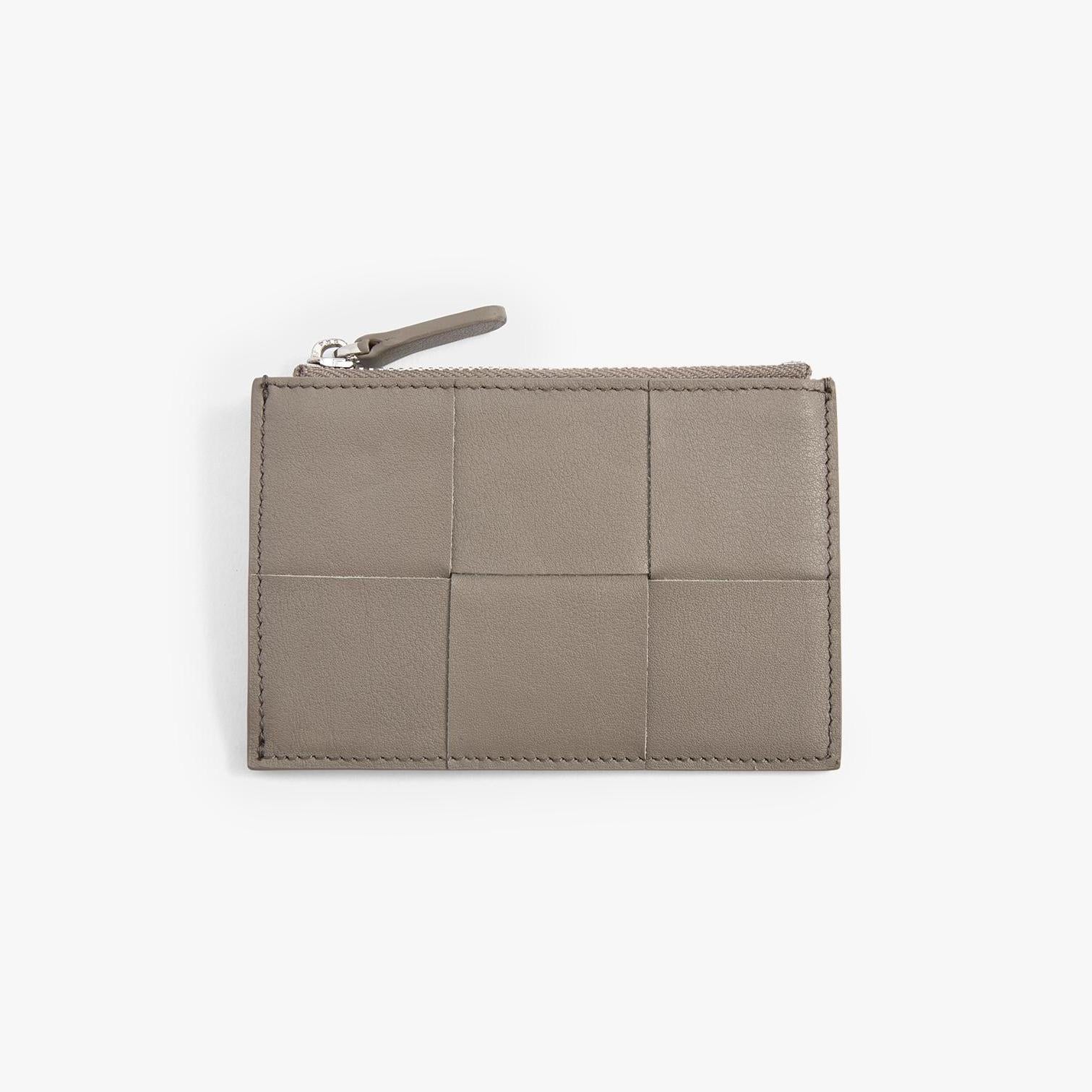 #color_taupe