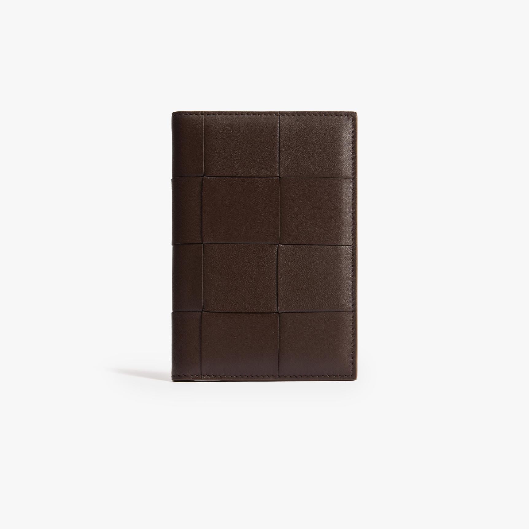 #color_dark chocolate